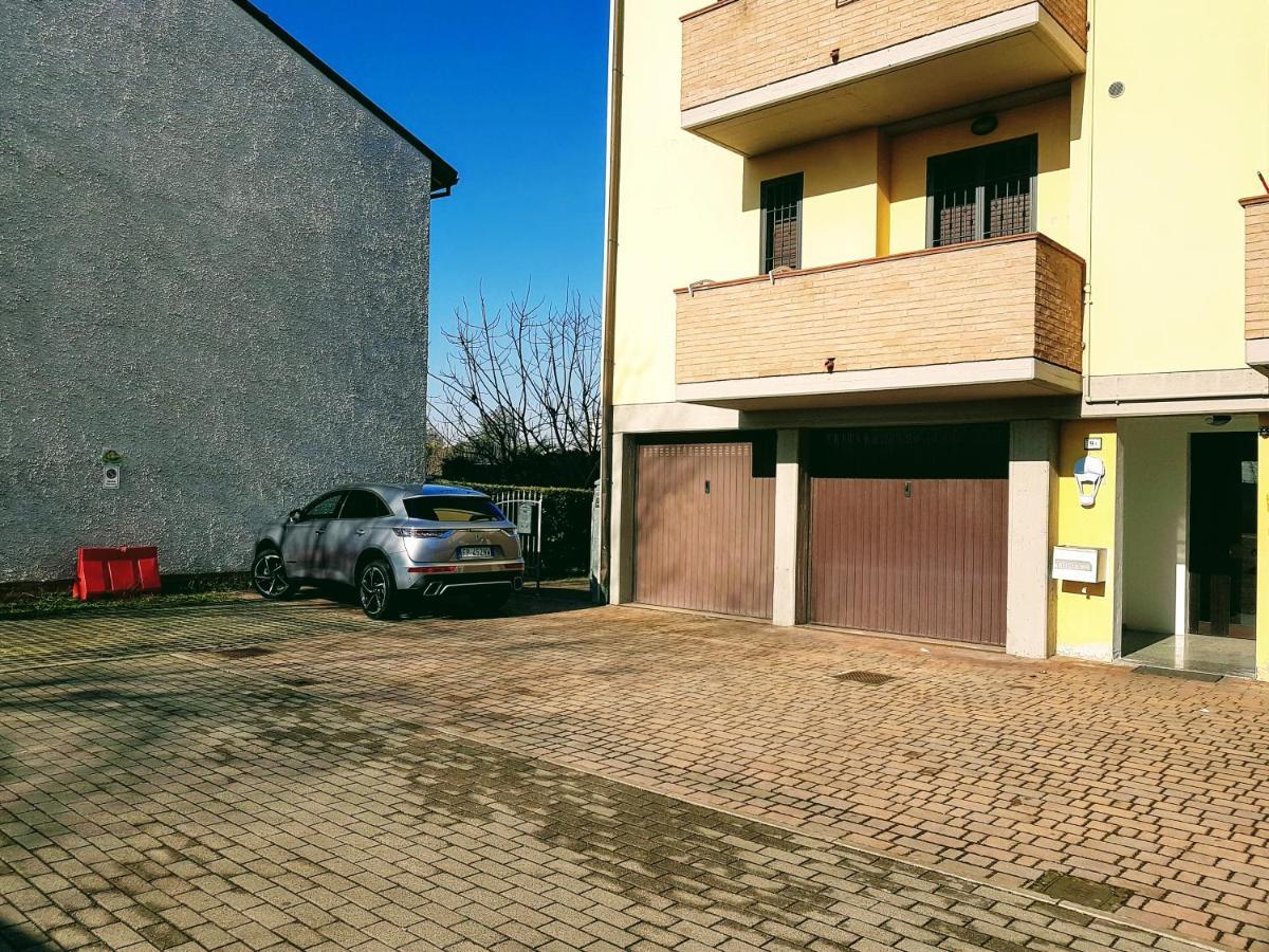 Guest Holiday Filangieri 1 Reggio nell'Emilia Exterior foto